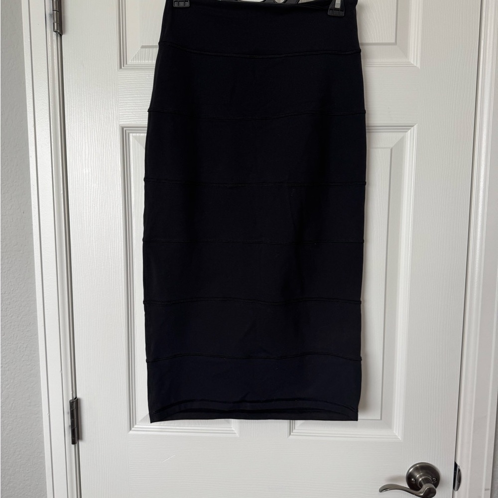Lululemon Athletica Elegant Black Pencil Skirt